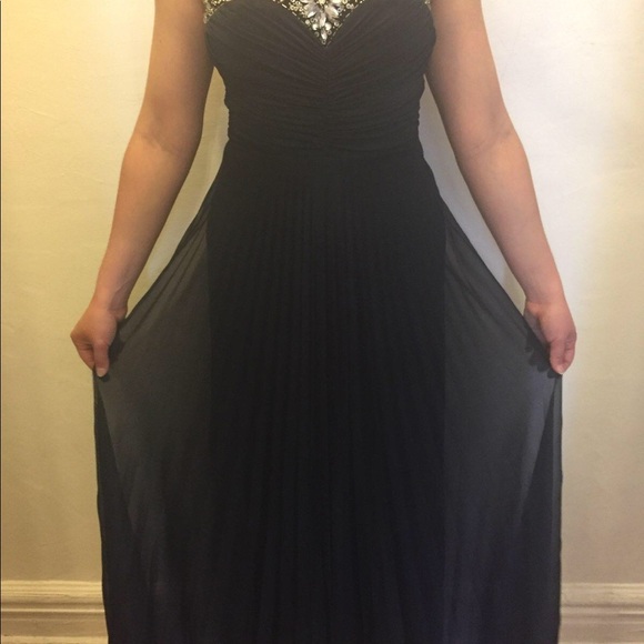 B. Darlin Formal Gown - Picture 3 of 5